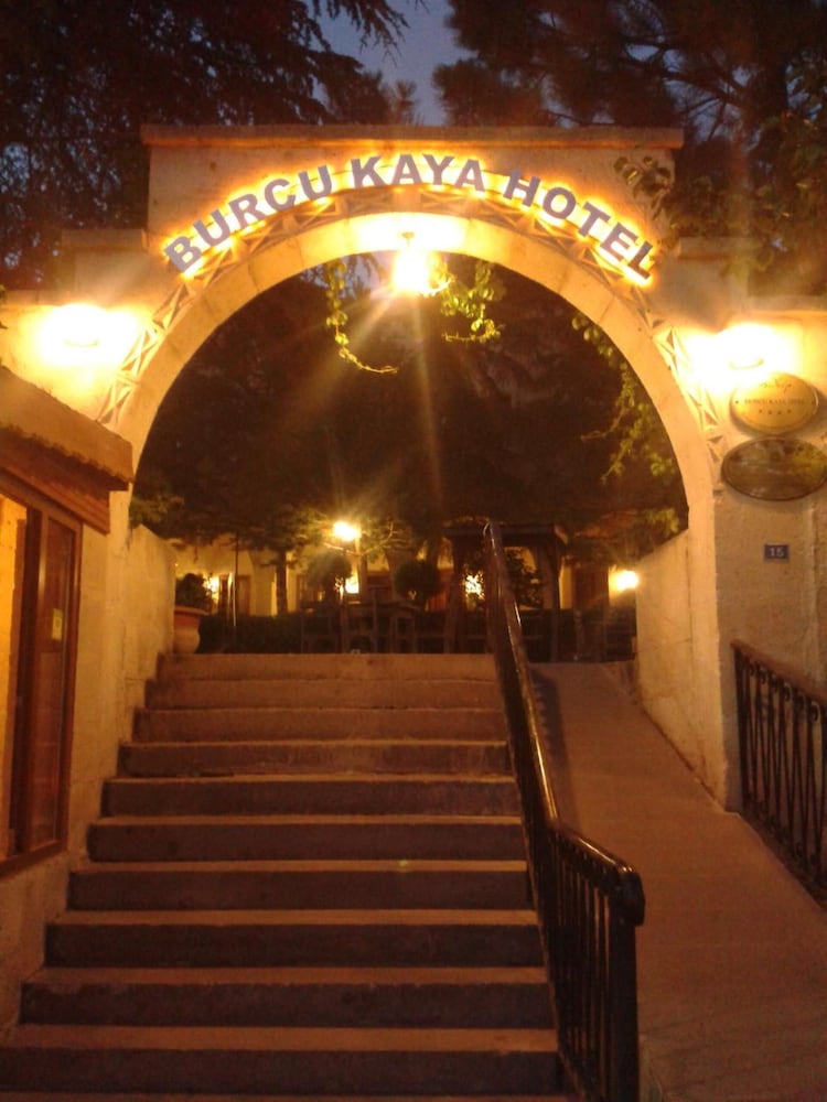 Фото Burcu Kaya Hotel