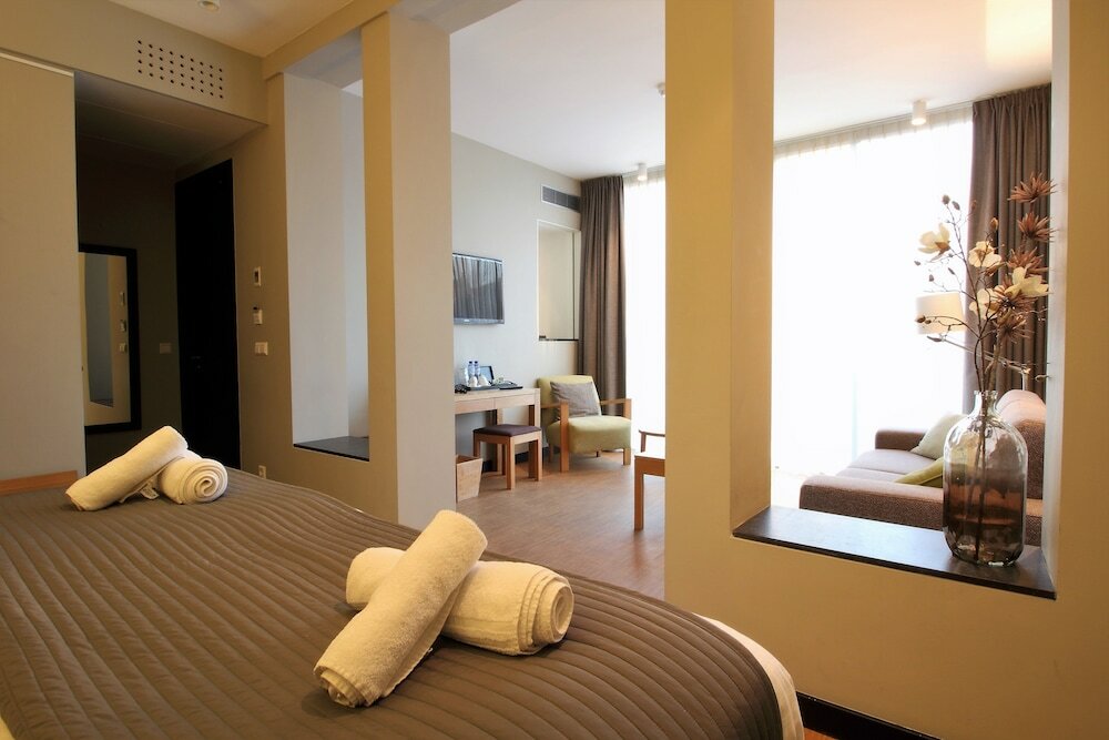 Фото The Bank Hotel