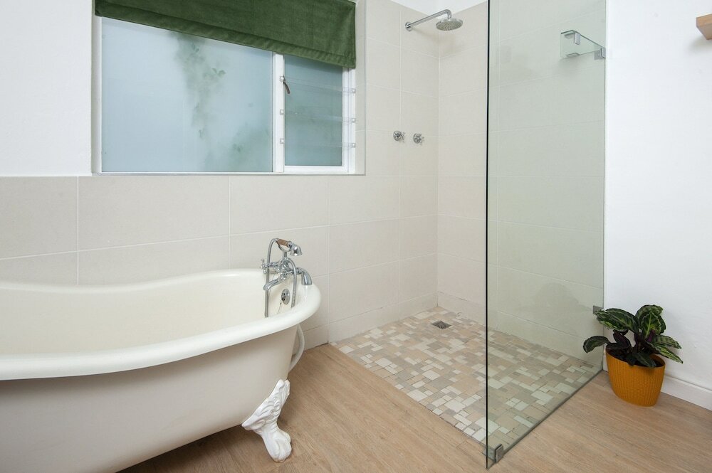 Фото Cliff Cottage