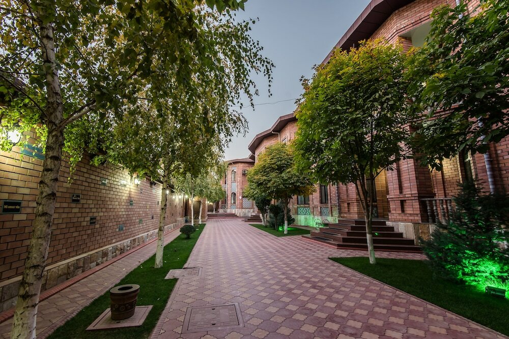 Фото Ichan Qala Premium Class Hotel