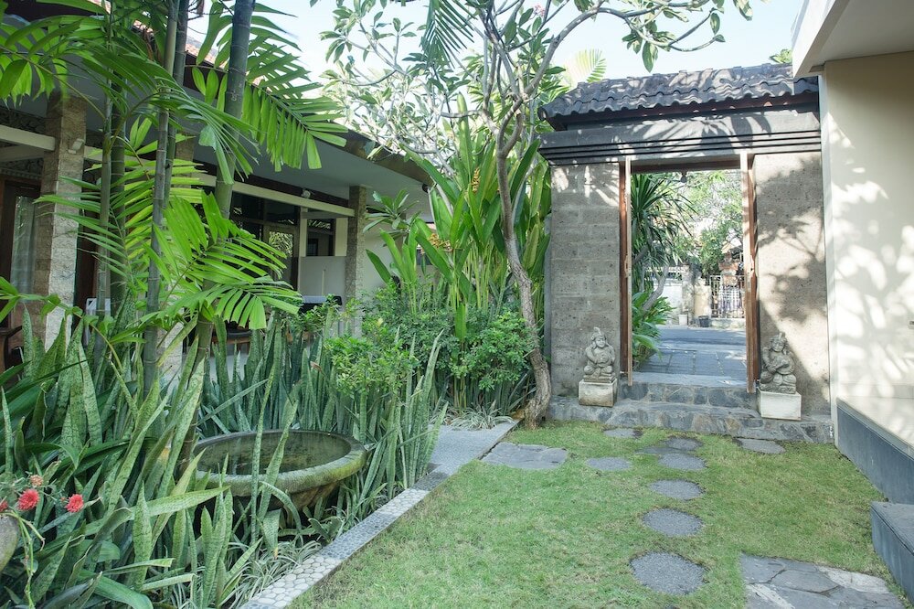 Фото Blanjong Home Stay