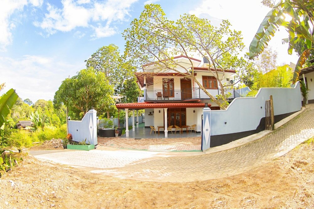 Фото Dinsara Pearl Villa