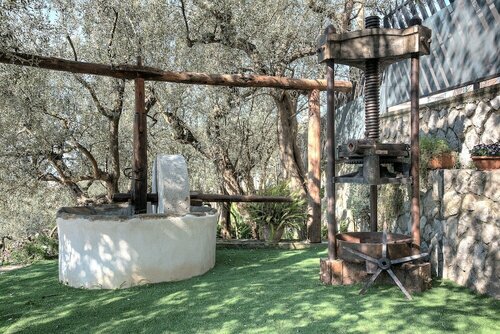 Внешний вид отеля Agriturismo Oleum в Масса-Лубренсе, фото 4