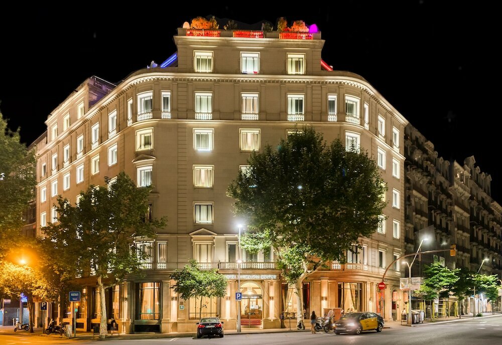 Фото отеля 1