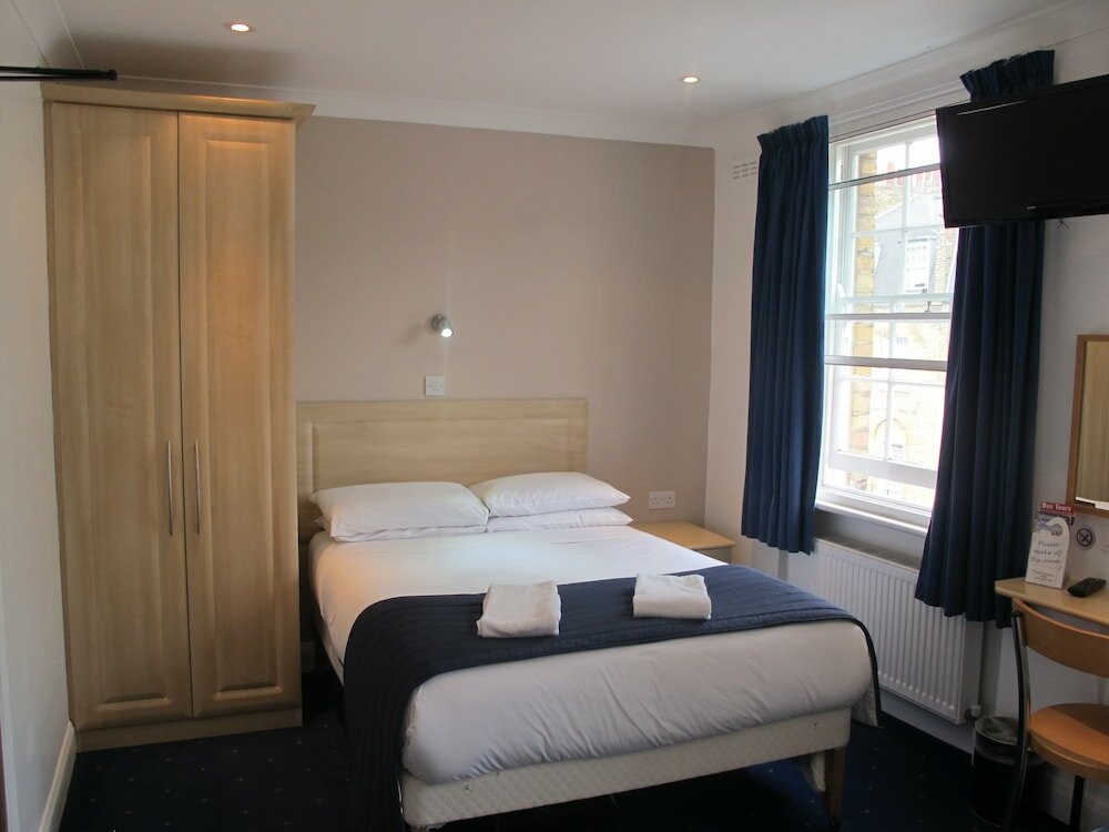 Фото Alhambra Hotel