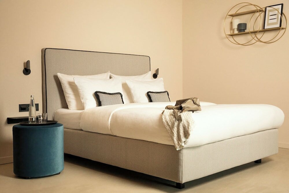 Фото Miano Hotel & Bar