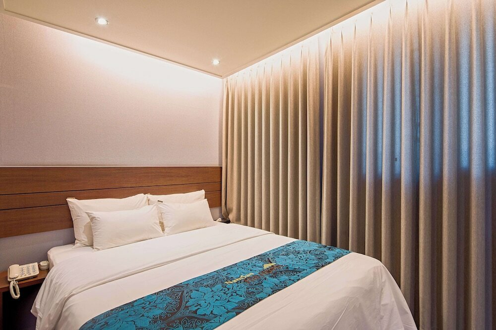 Фото Namsan Hill Hotel