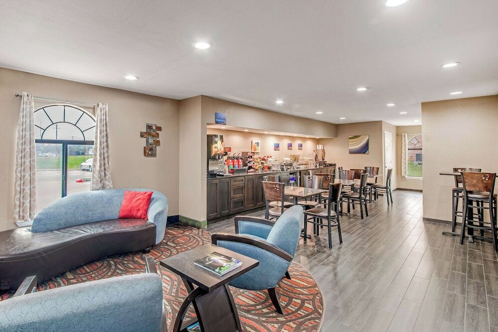 Фото Best Western Cedar Inn