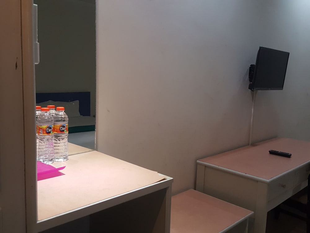 Фото Hotel Kharisma