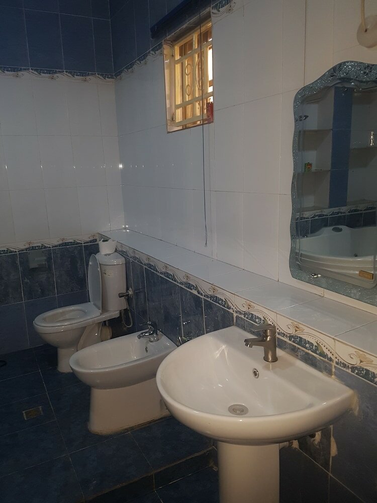 Фото Zeina Suites Abuja