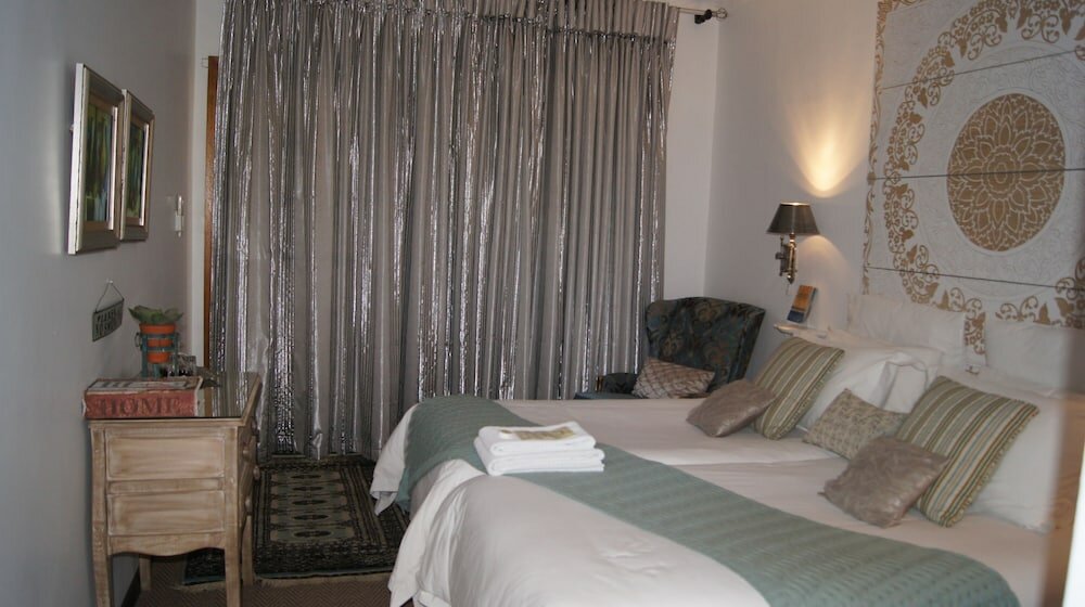 Фото Cunningham Cottage Guest House