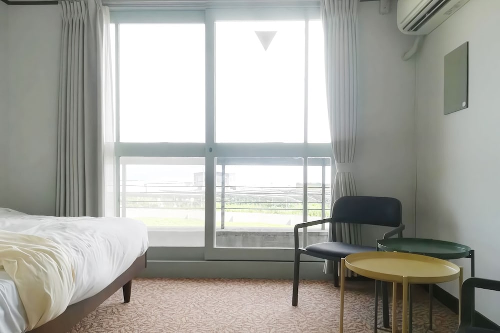 Фото J-Hoppers Lake Biwa Guesthouse