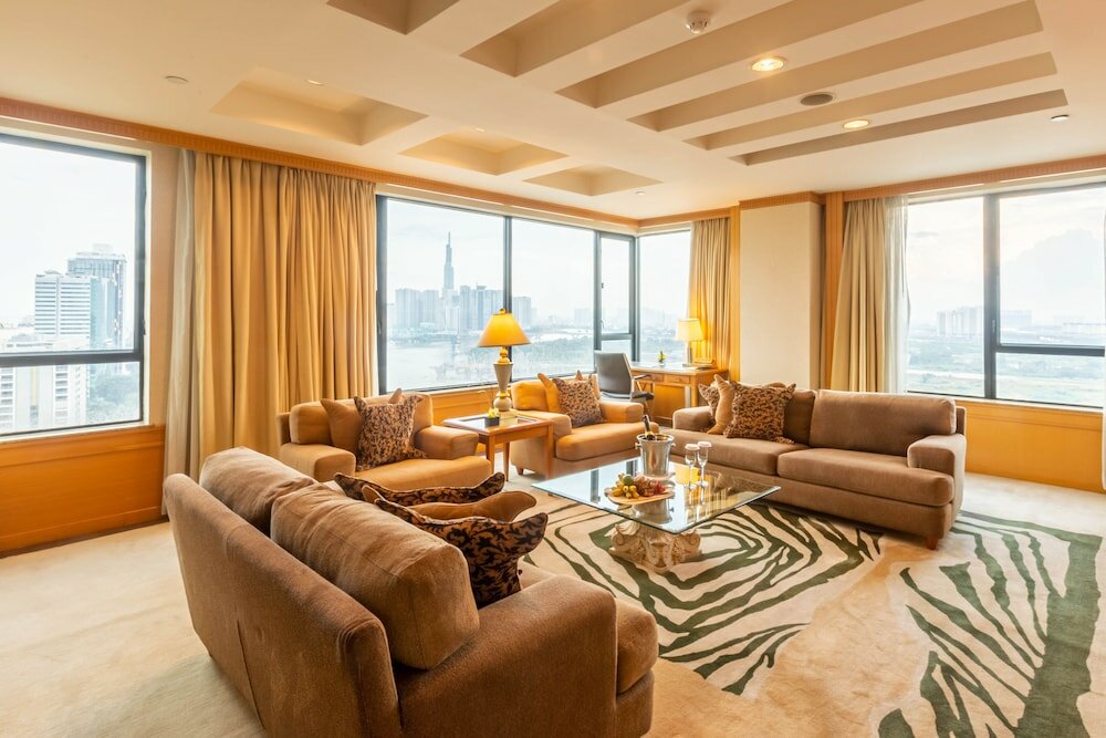 Фото Renaissance Riverside Hotel Saigon