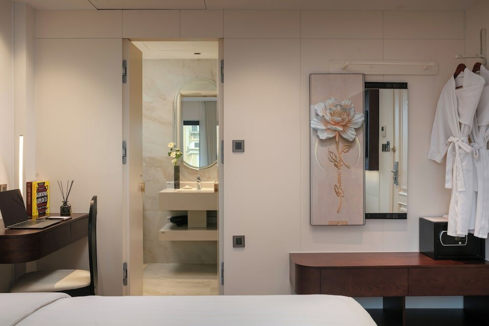 Фото The Chi Boutique Hotel