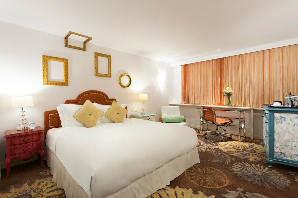 Фото The Luxe Manor