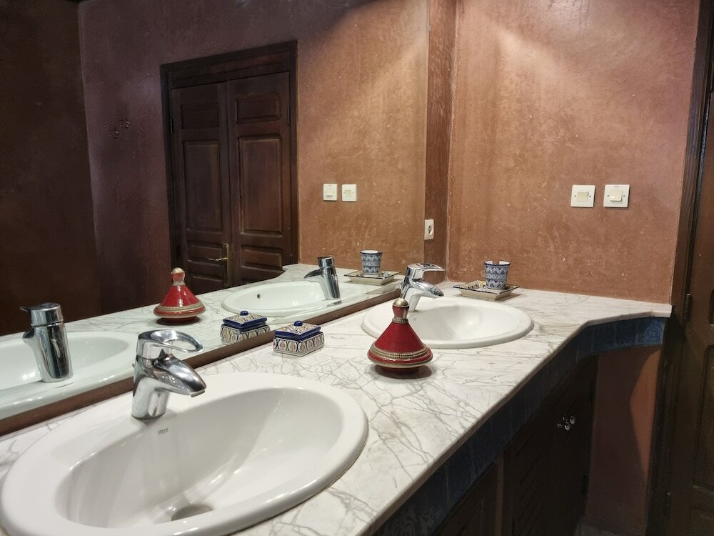 Фото Riad Le Sucrier De Fès