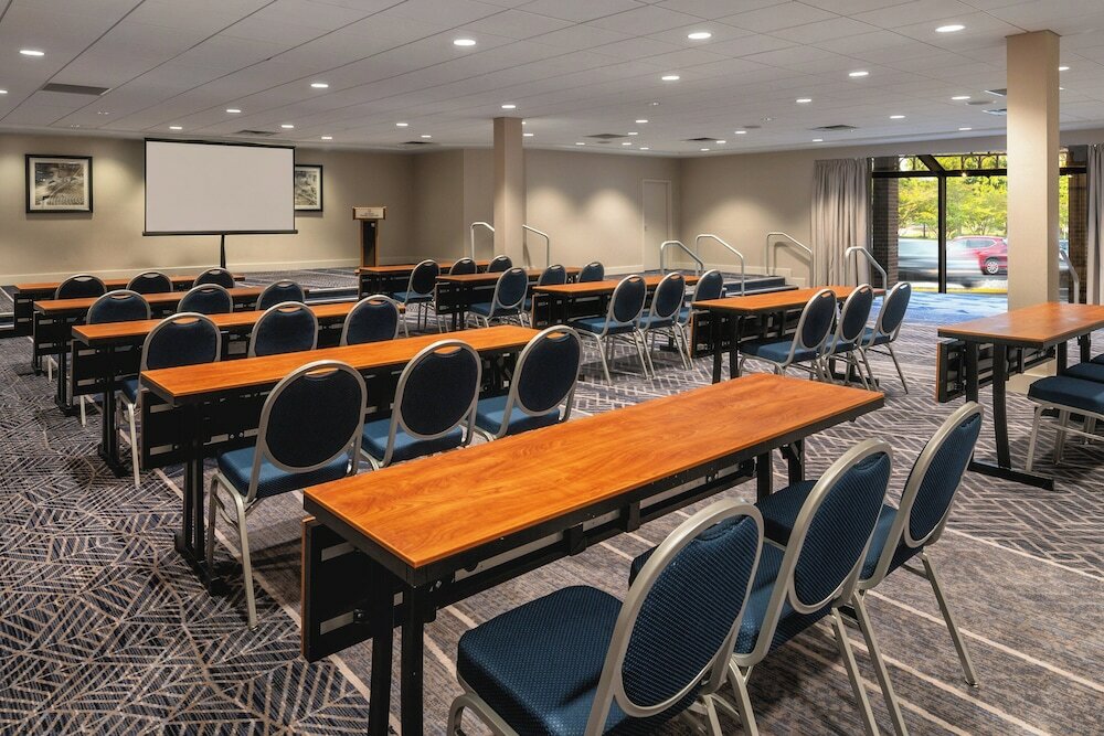 Фото Sheraton Norfolk Waterside Hotel