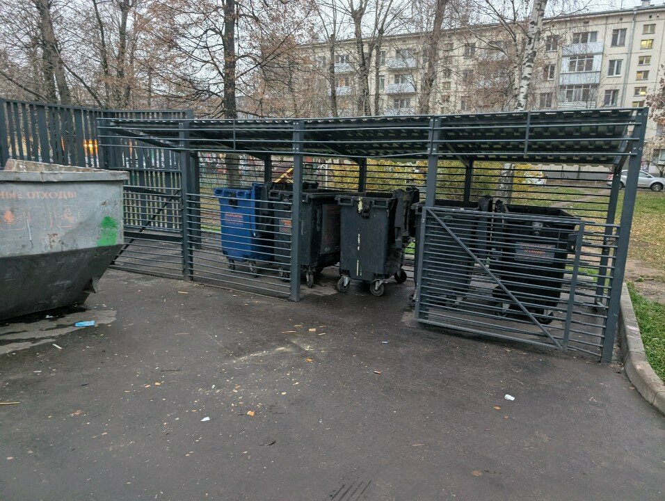 Waste sorting Waste sorting, Moscow, photo