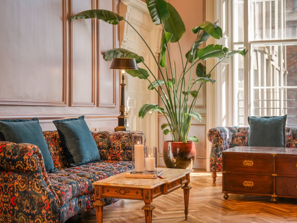 Фото Albany House