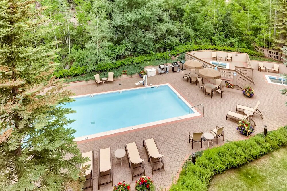 Фото Kiva Lodge by East West Hospitality