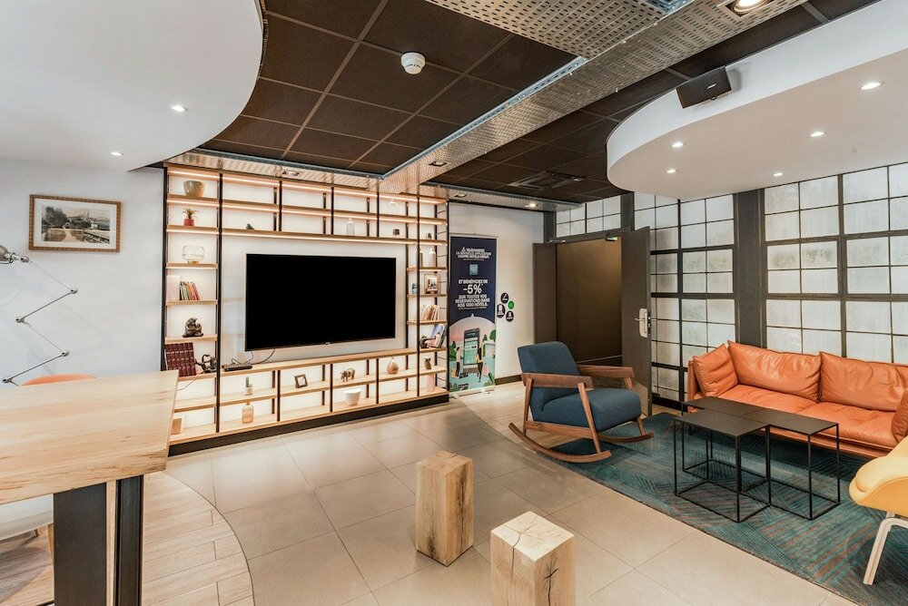 Фото Campanile Chartres Centre - Gare - Cathédrale