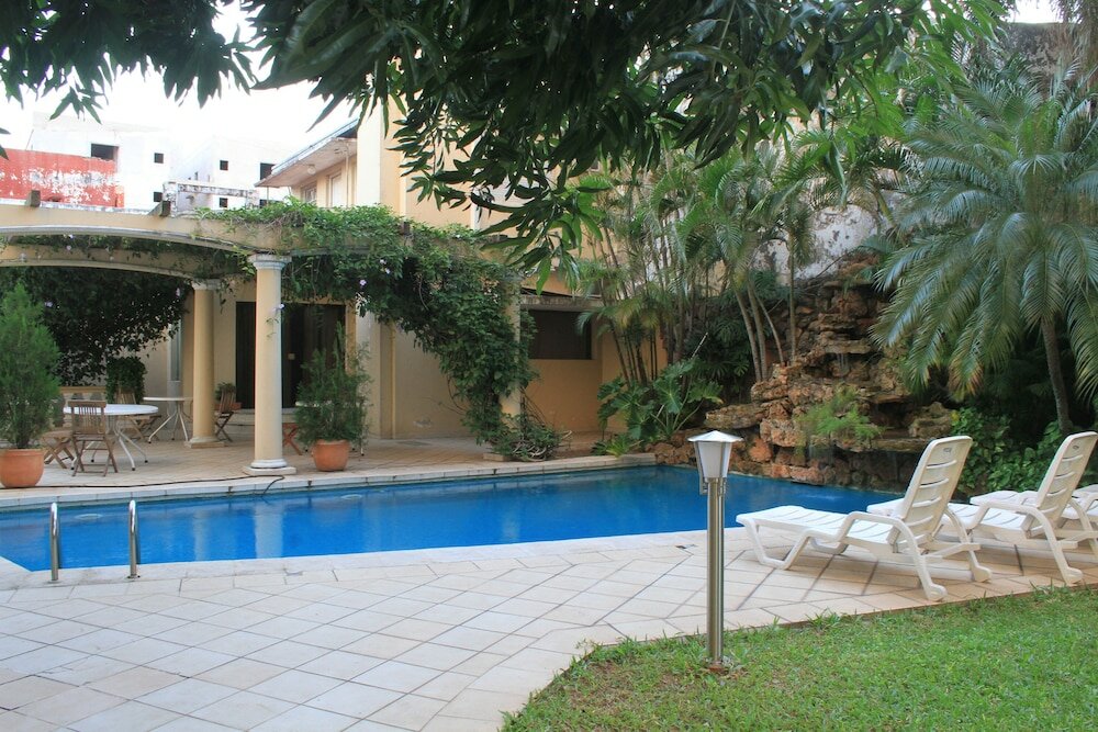 Фото отеля 2