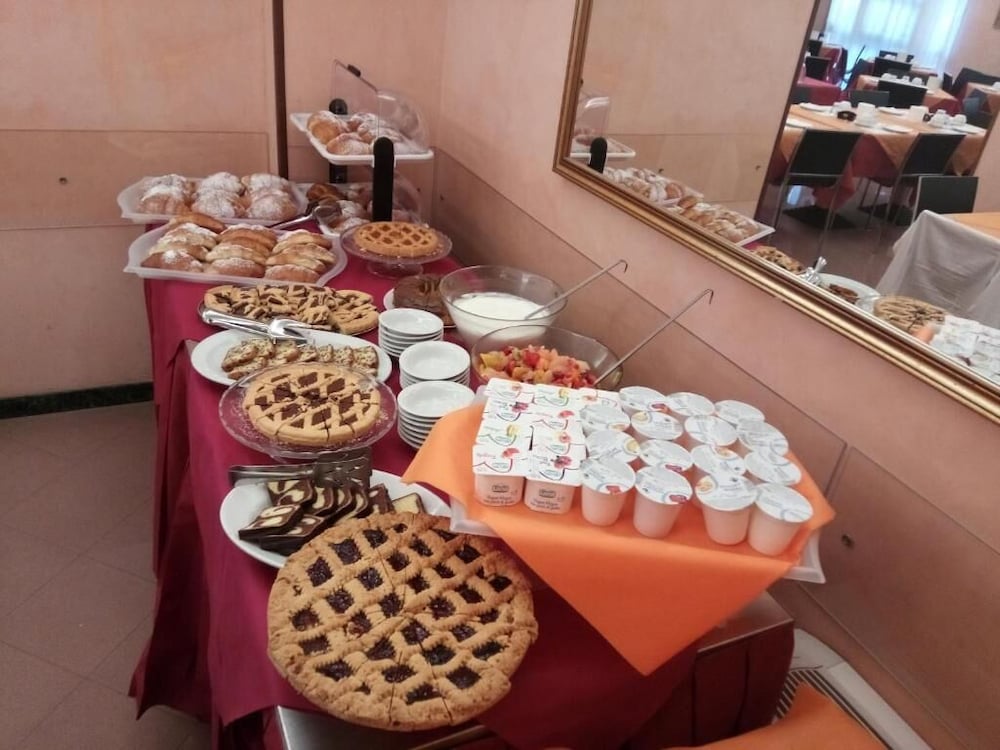 Фото Hotel Manola