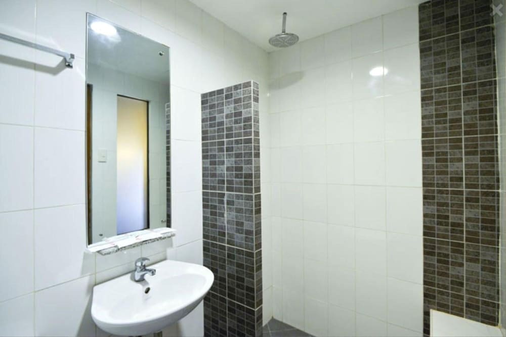 Фото Express Inn - Mactan Hotel