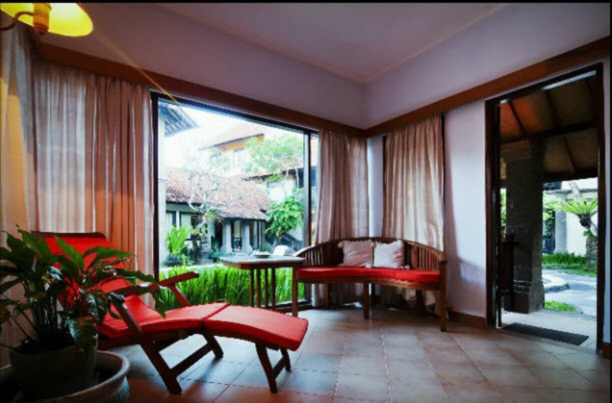 Фото Puri Mesari Suites