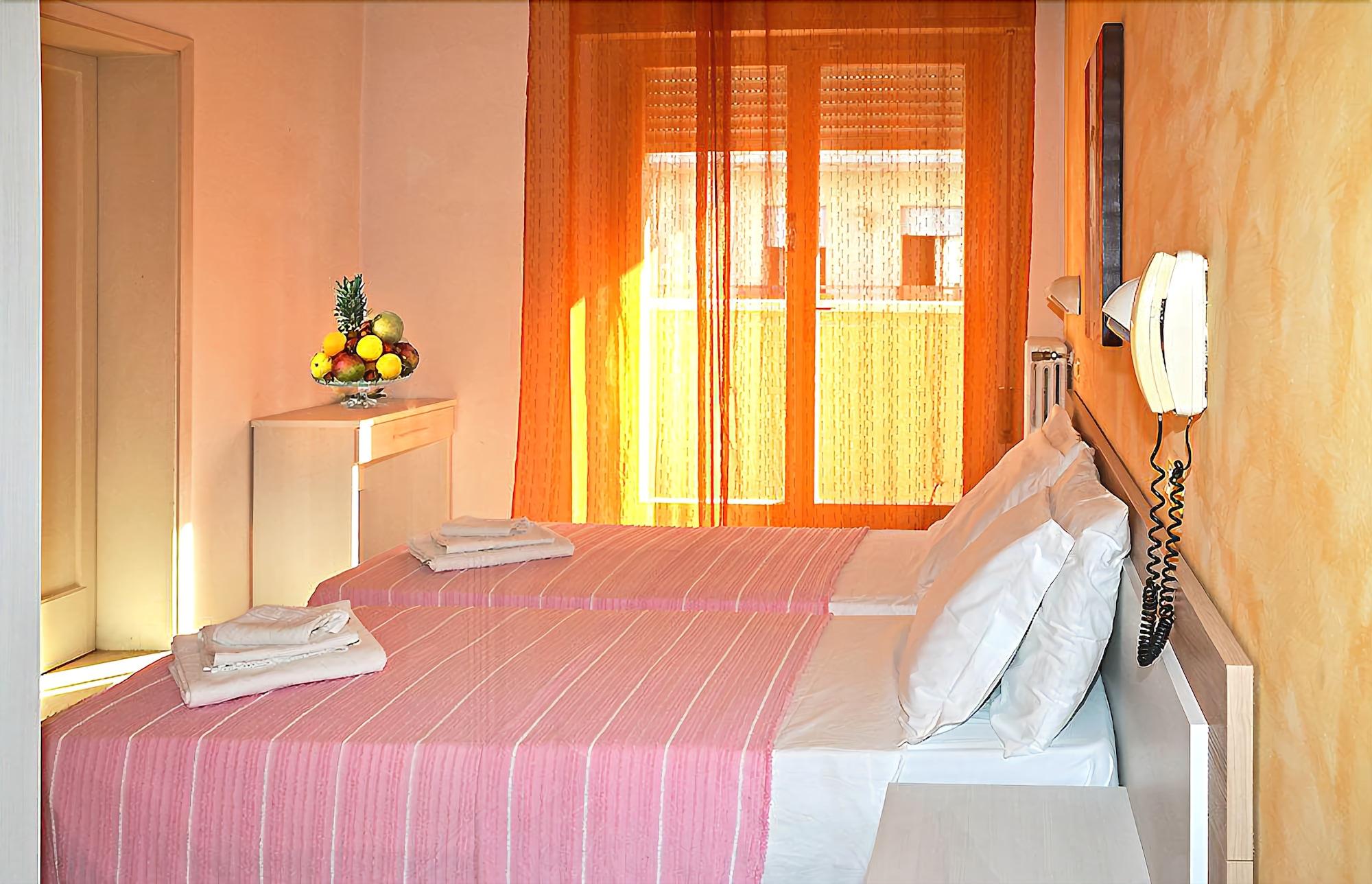 Фото Hotel Nautic