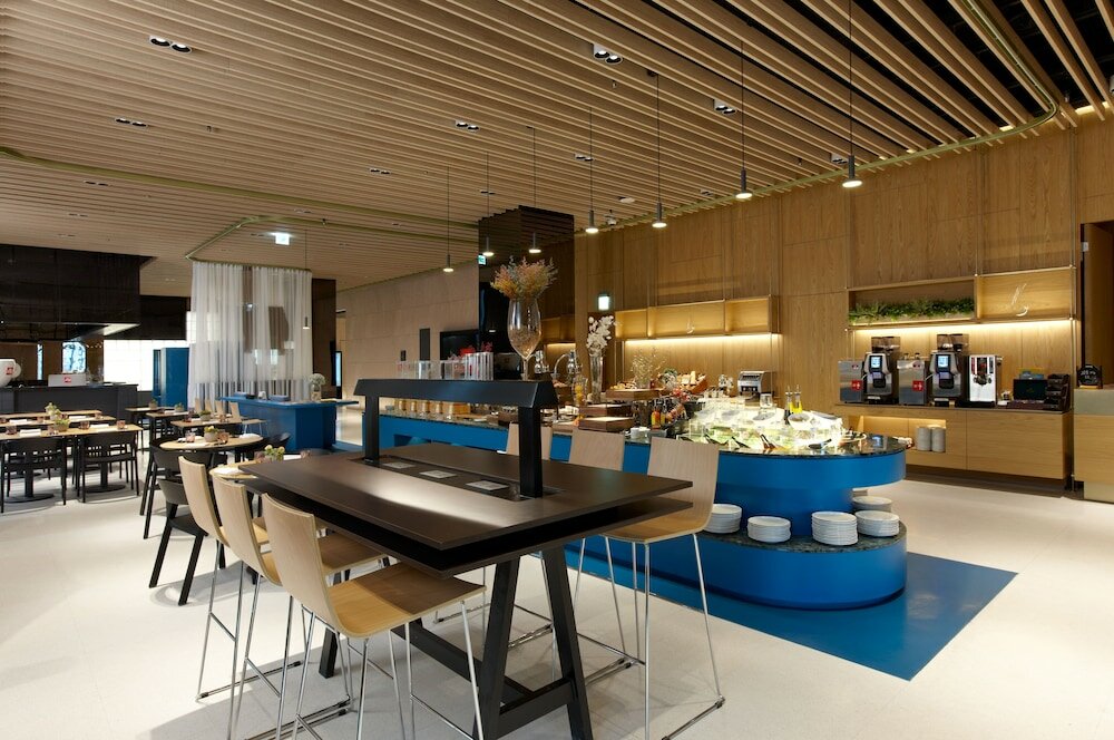 Фото The Place Taipei