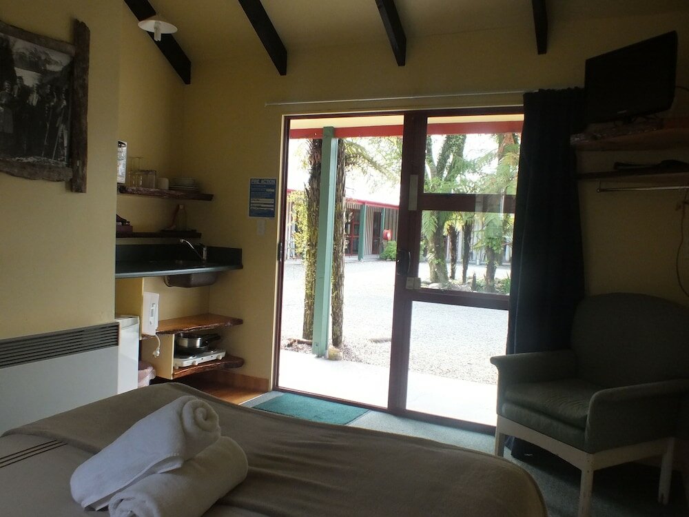 Фото Glow Worm Accommodation