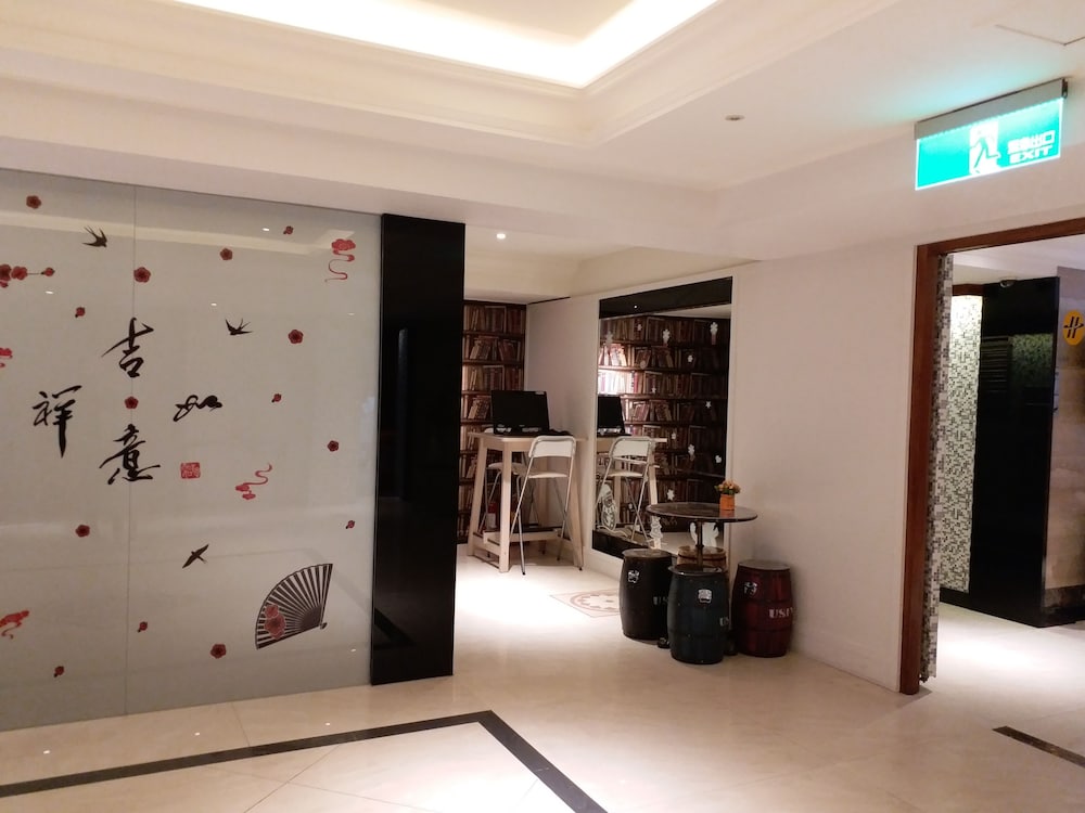 Фото Hon Dow Hotel