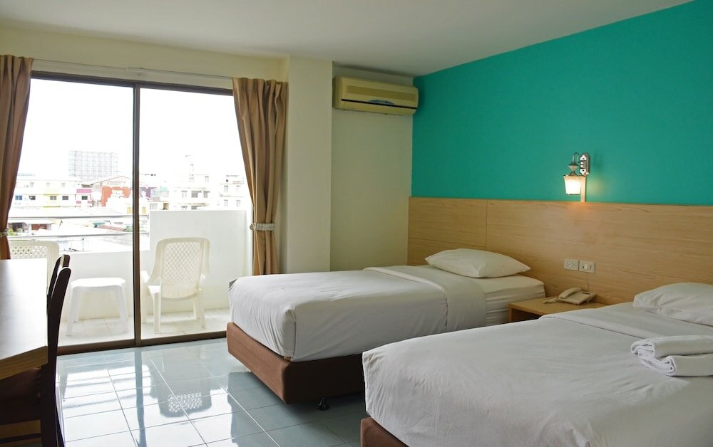 Фото Baan Manthana Hotel