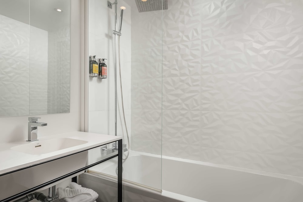 Фото Hotel Arc de Triomphe