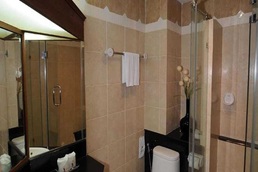 Фото The Whitehouse Condotel