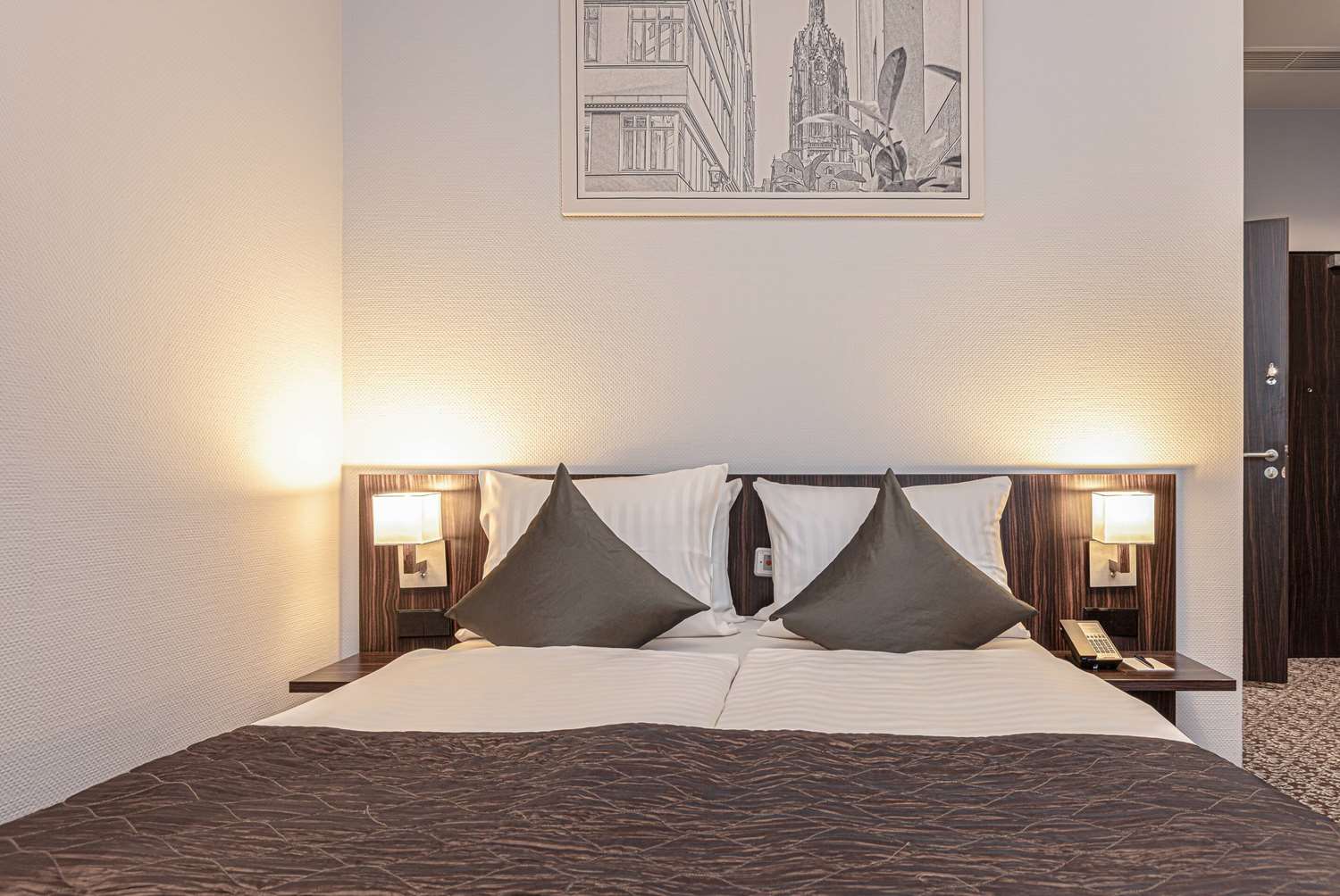 Фото Ramada by Wyndham Frankfurt Central Station