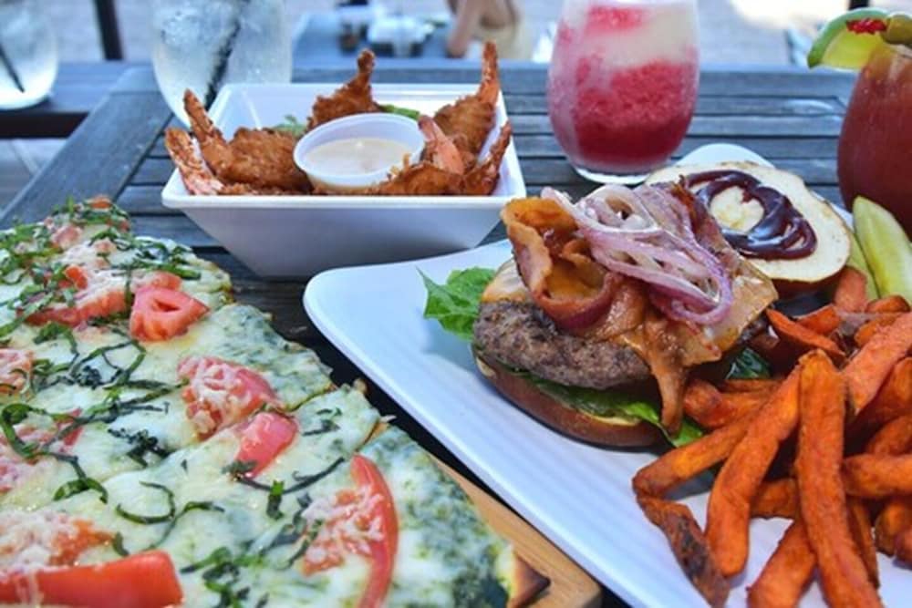 Фото Sun Tower Hotel & Suites on the Beach