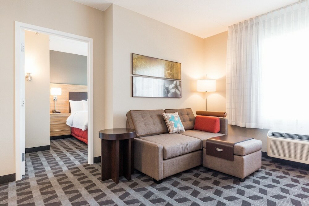 Фото TownePlace Suites by Marriott Edmonton South
