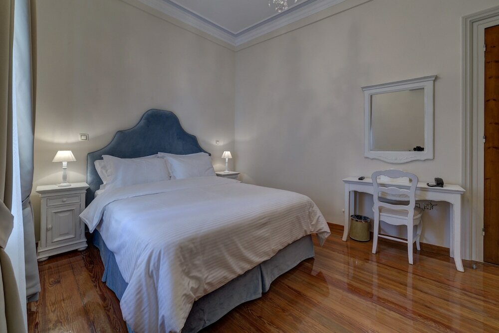 Фото Home & Poetry