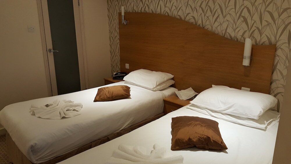 Фото Duke of Leinster Hotel