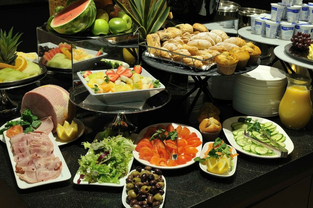 Фото DoubleTree by Hilton London - West End