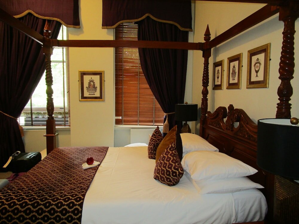 Фото Twenty Nevern Square Hotel