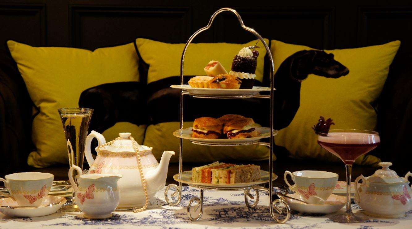 Фото The Mandeville Hotel