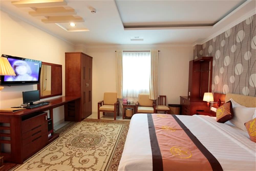 Фото Adora Hotel