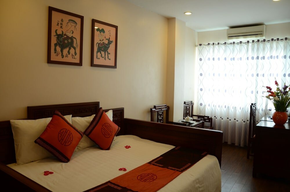 Фото Phoenix Legend Hotel