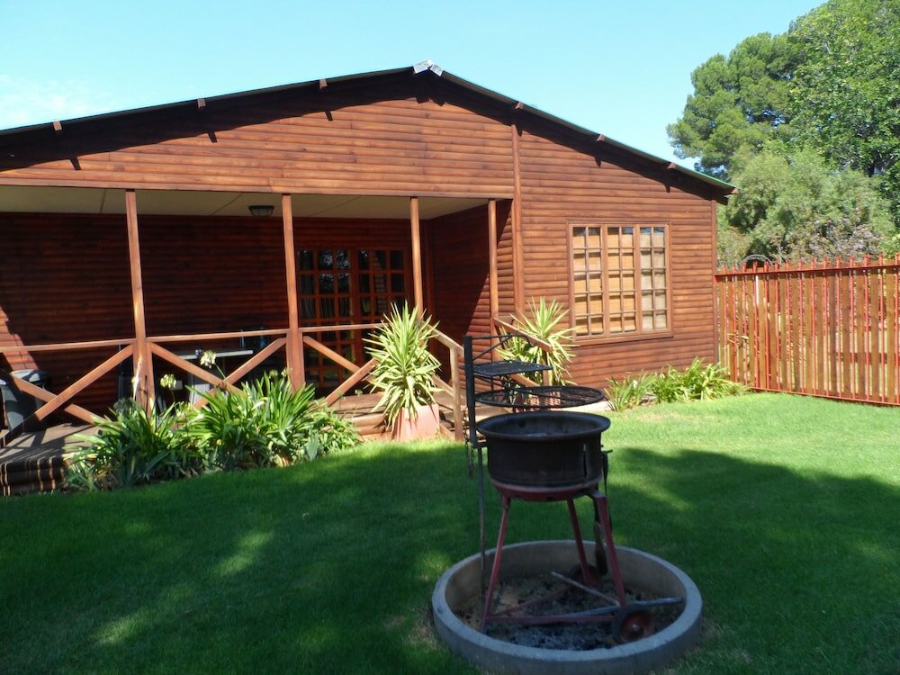 Фото A Cherry Lane Self Catering and B&b