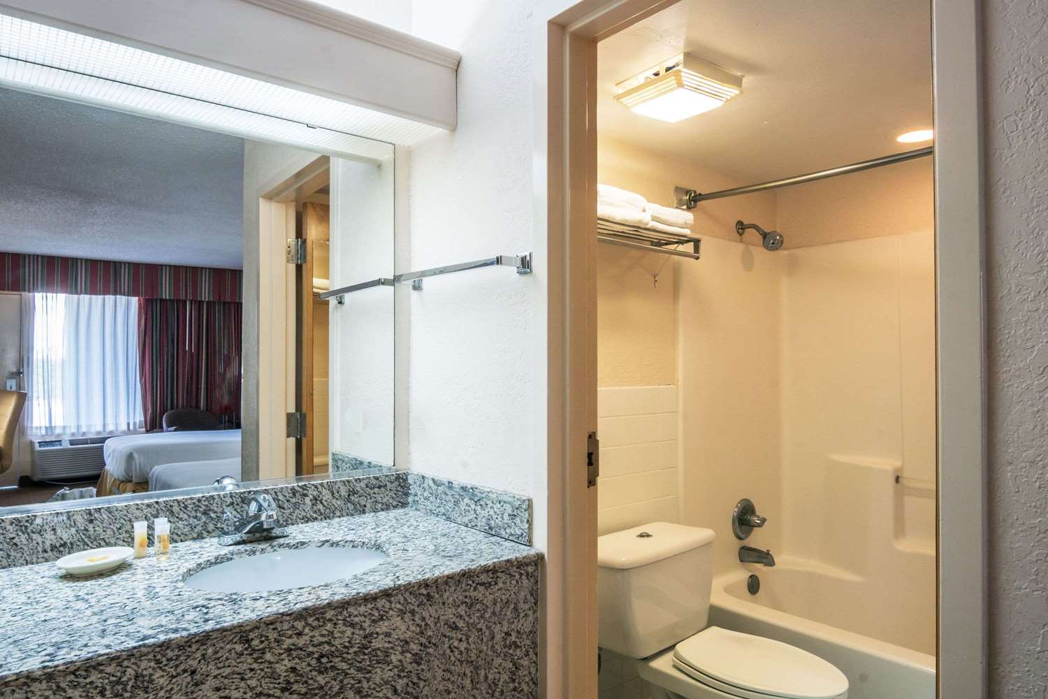 Фото Days Inn by Wyndham Killeen Fort Hood