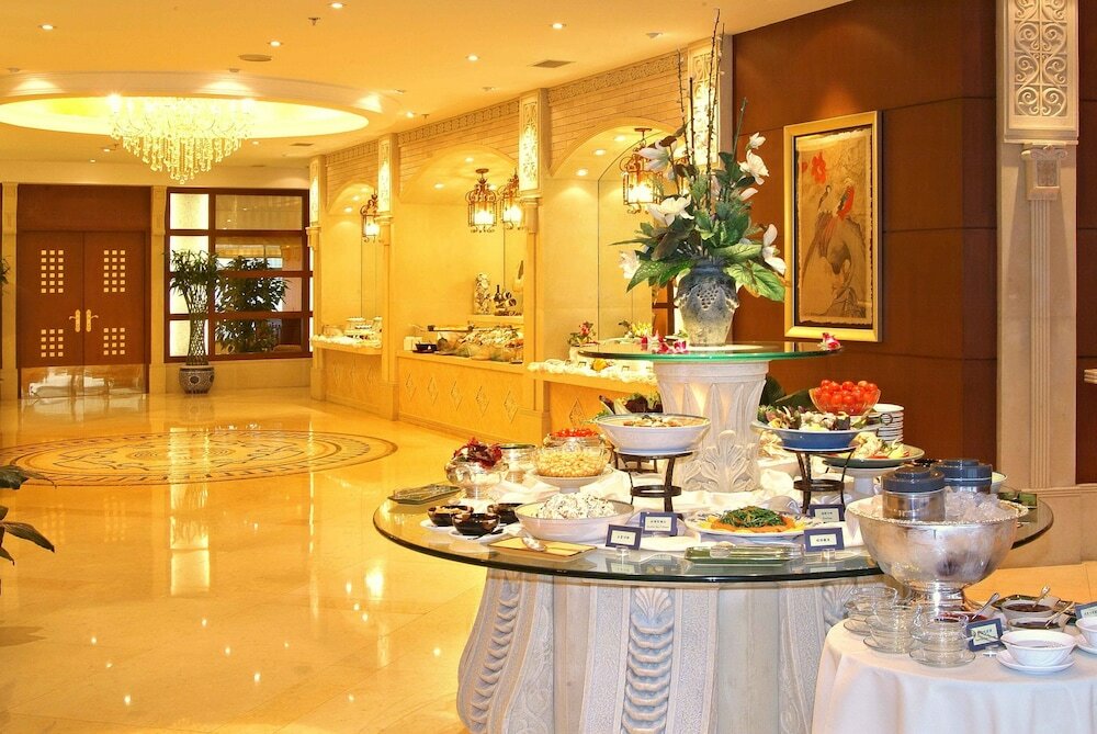 Фото Beijing International Hotel