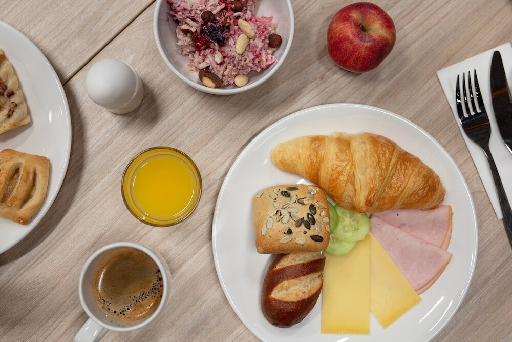 Фото Holiday Inn Express - Aarburg - Oftringen, an Ihg Hotel